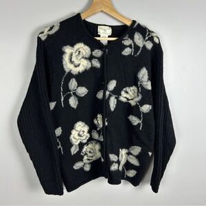SUSAN BRISTOL 100% Wool‎ Black Floral Cardigan Size Medium Garden Cottagecore